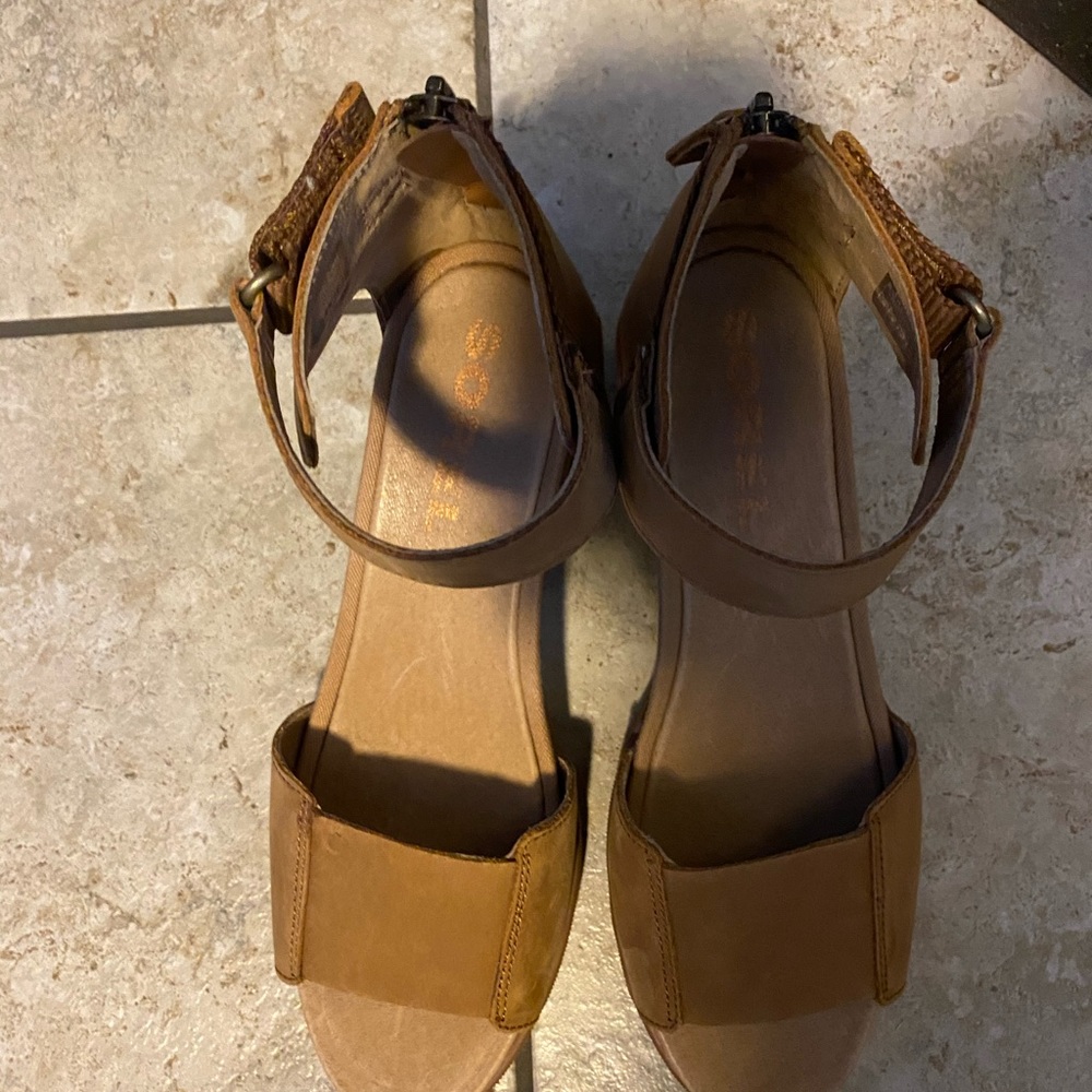 Sorel Size 10 Sandals - Brand New
